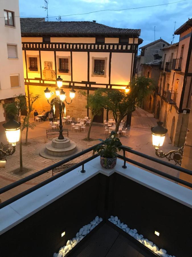 Edificio Privado Con Terraza Haro Exterior foto