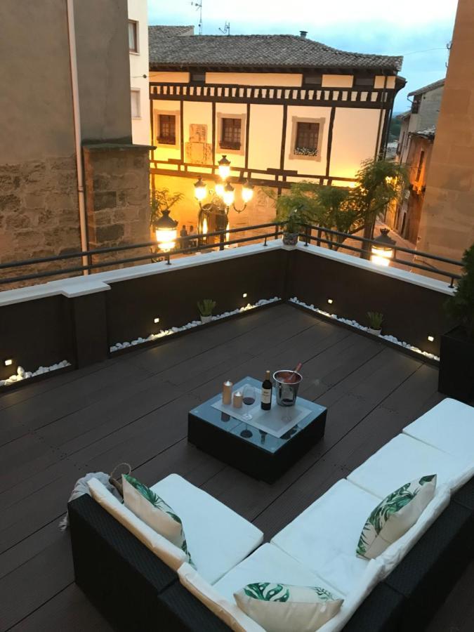 Edificio Privado Con Terraza Haro Exterior foto